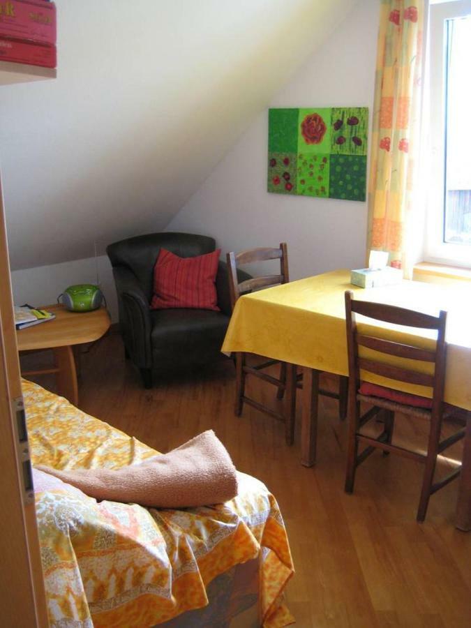 Moebliertes Zimmer, Pluederhausen Pluderhausen Luaran gambar